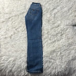 GUESS HIGH RISE SKINNY JEANS